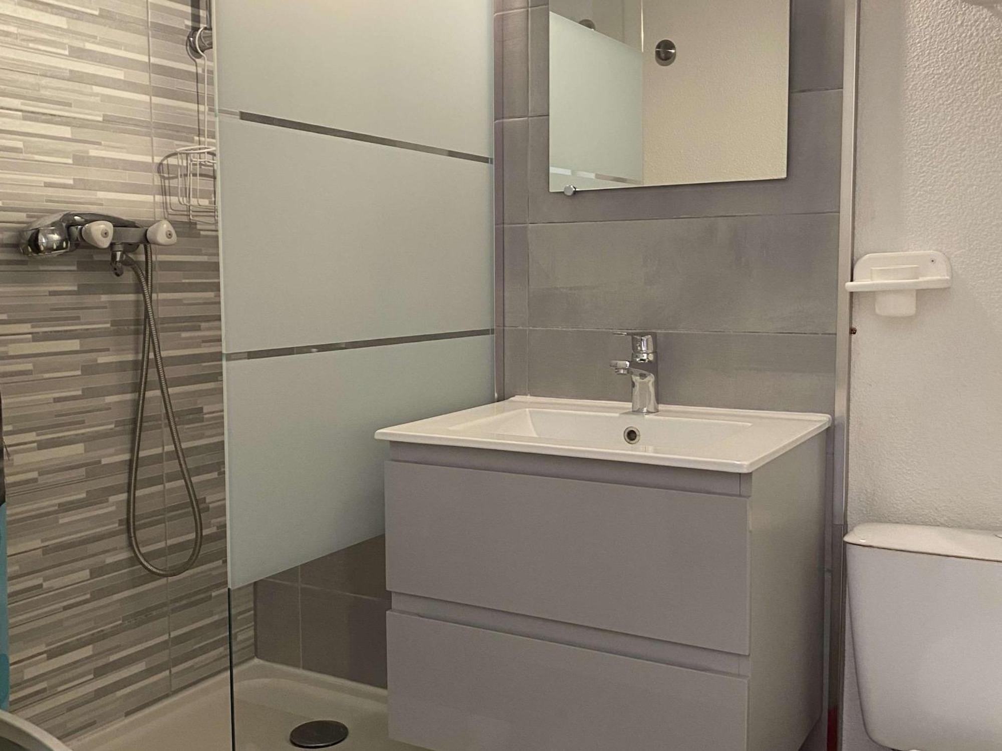Studio Confort 2* Avec 2 Parkings Prives, Proche Thermes, Calme Et Bien Equipe - Balaruc-Les-Bains - Fr-1-553-114 Dış mekan fotoğraf